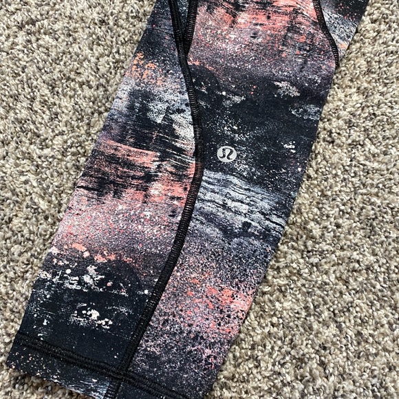 🍁50% Off Sale 🍁 Lululemon Time To Sweat Crop *23" - Picture 11 of 12